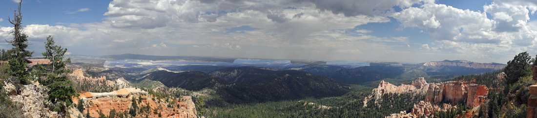 panorama at Fairyland Canyon at Bryce Canyon